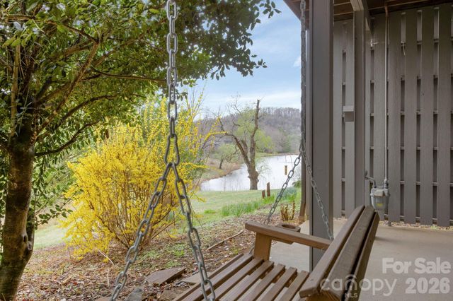 403 Crowfields Drive, Asheville, NC 28803