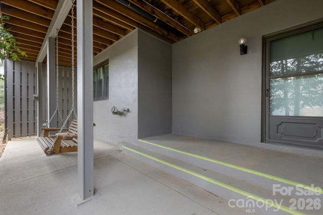 403 Crowfields Drive, Asheville, NC 28803