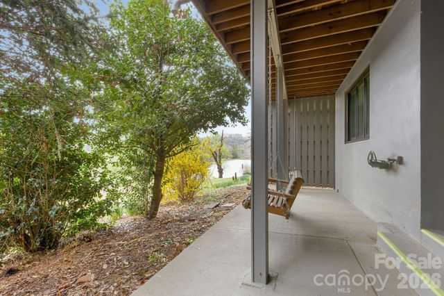 403 Crowfields Drive, Asheville, NC 28803