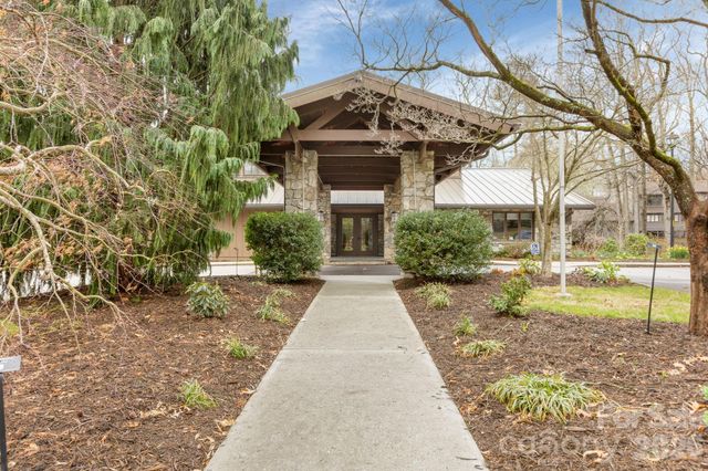 403 Crowfields Drive, Asheville, NC 28803
