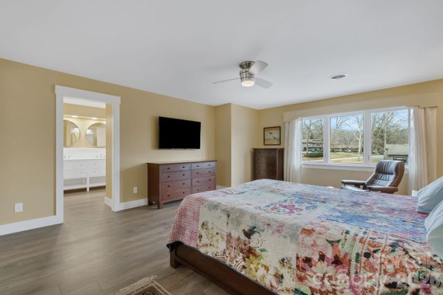 403 Crowfields Drive, Asheville, NC 28803