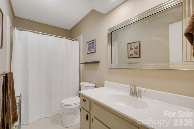 403 Crowfields Drive, Asheville, NC 28803