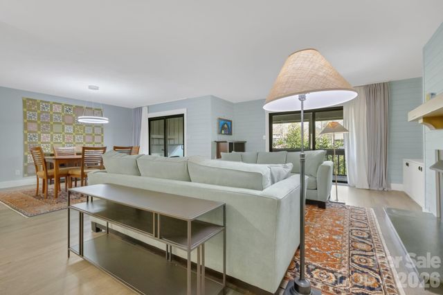 403 Crowfields Drive, Asheville, NC 28803
