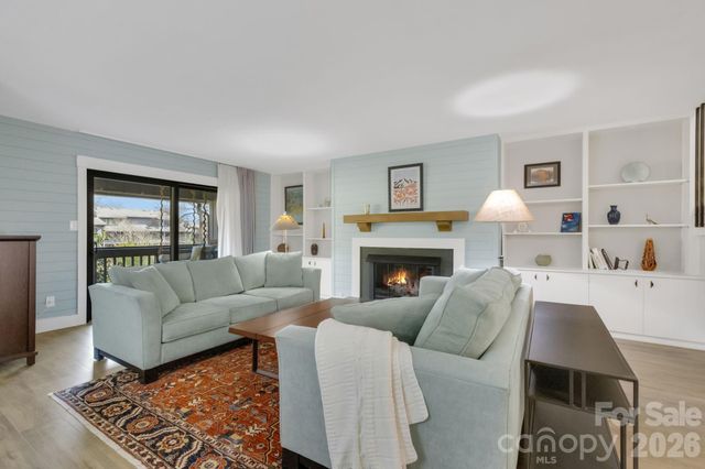 403 Crowfields Drive, Asheville, NC 28803