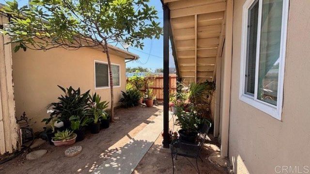 722 &718 N Freeman Street, Oceanside, CA 92054