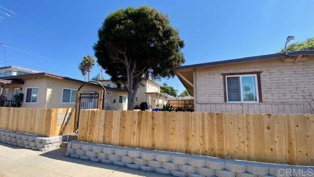 722 &718 N Freeman Street, Oceanside, CA 92054