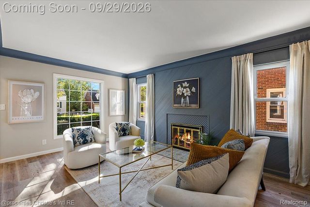 1544 Hampton Road, Grosse Pointe Woods, MI 48236