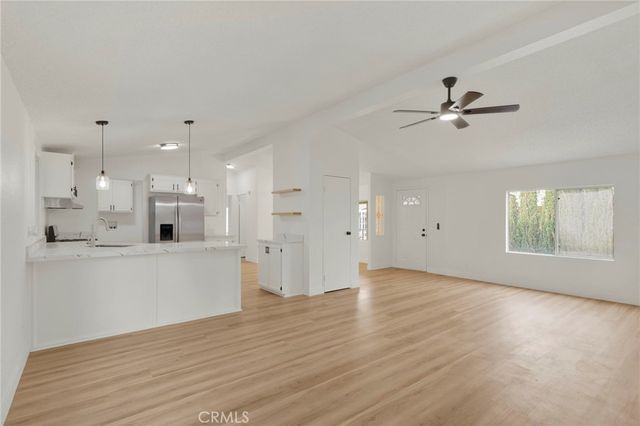 20843 Waalew C145, Apple Valley, CA 92307
