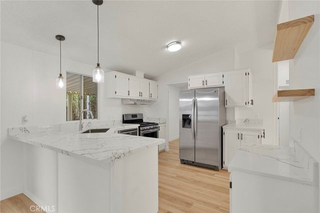 20843 Waalew C145, Apple Valley, CA 92307