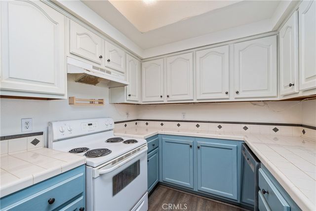 49 Town And Country Road, Pomona, CA 91766