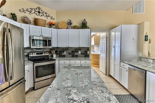 5420 N Rosedale Circle, Beverly Hills, FL 34465