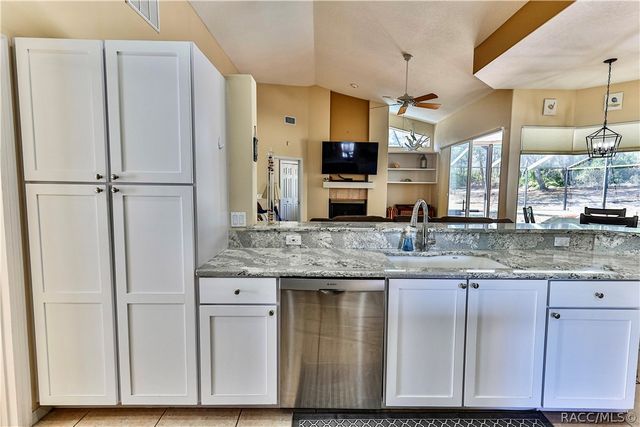 5420 N Rosedale Circle, Beverly Hills, FL 34465