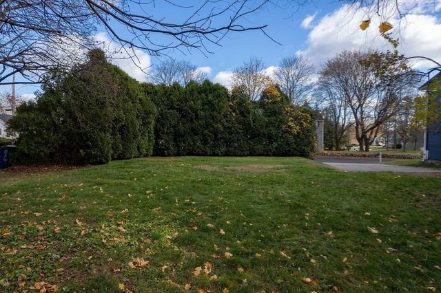 4 Shaw Street, Medway, MA 02053