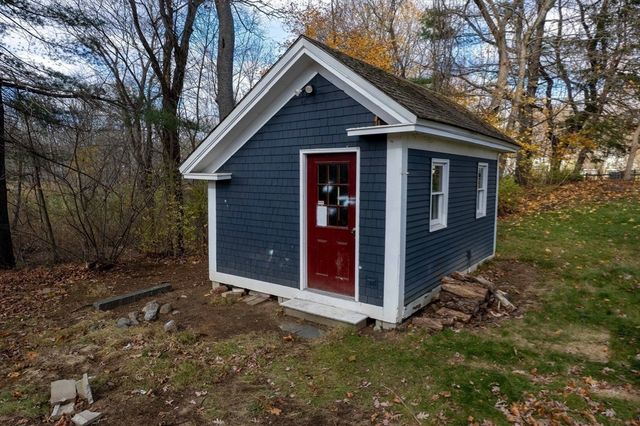 4 Shaw Street, Medway, MA 02053