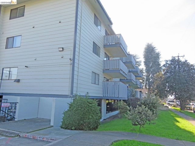 325 Valle Vista Ave 117, Hayward, CA 94544