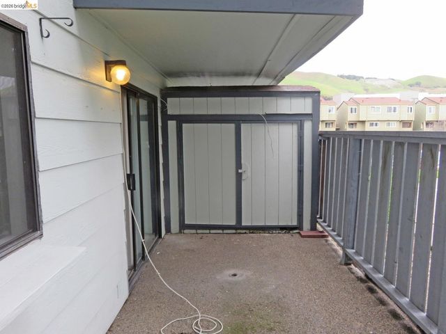 325 Valle Vista Ave 117, Hayward, CA 94544