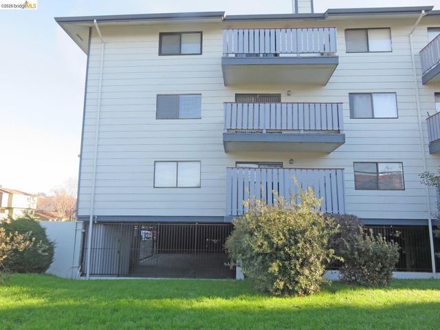 325 Valle Vista Ave 117, Hayward, CA 94544