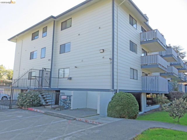 325 Valle Vista Ave 117, Hayward, CA 94544