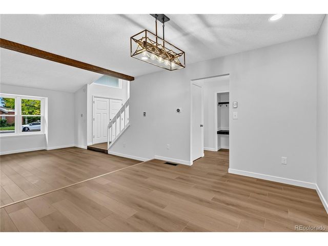 838 S Rifle Ct, Aurora, CO 80017