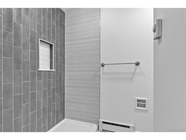 838 S Rifle Ct, Aurora, CO 80017