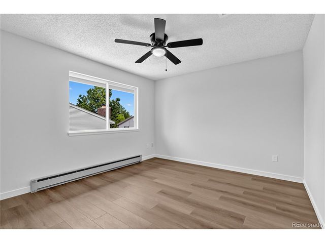 838 S Rifle Ct, Aurora, CO 80017