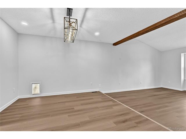 838 S Rifle Ct, Aurora, CO 80017