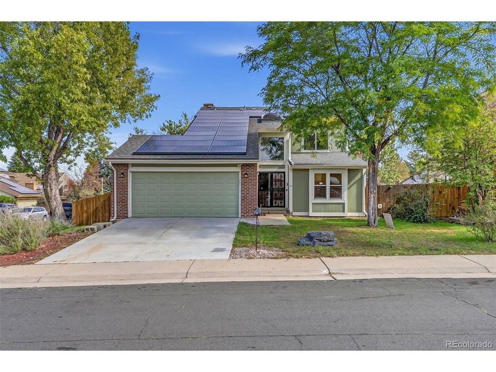 838 S Rifle Ct, Aurora, CO 80017