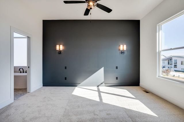 284 S Wellcrest Ct., Wichita, KS 67052