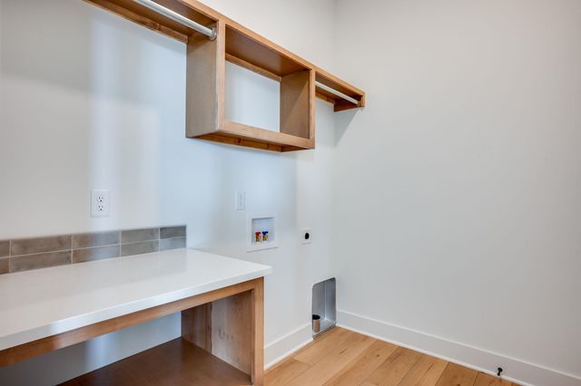 284 S Wellcrest Ct., Wichita, KS 67052