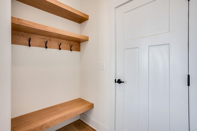 284 S Wellcrest Ct., Wichita, KS 67052