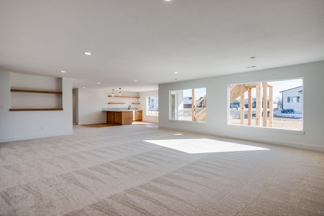 284 S Wellcrest Ct., Wichita, KS 67052