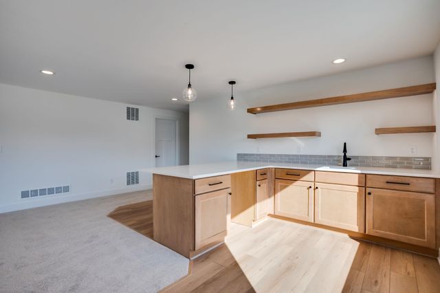 284 S Wellcrest Ct., Wichita, KS 67052