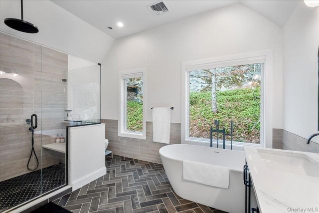1 Fox Ridge Road, Armonk, NY 10504