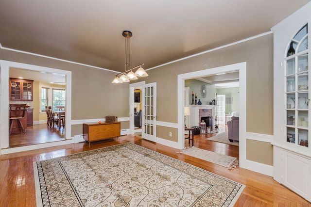 99 Pleasant St, Mansfield, MA 02048