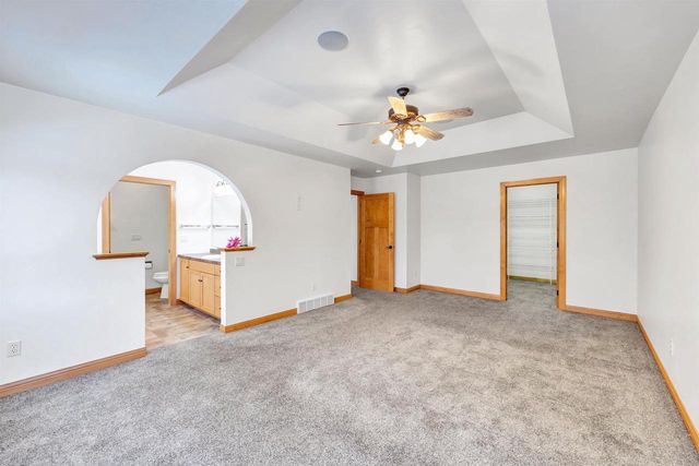 1941 HORSESHOE LANE, De Pere, WI 54115