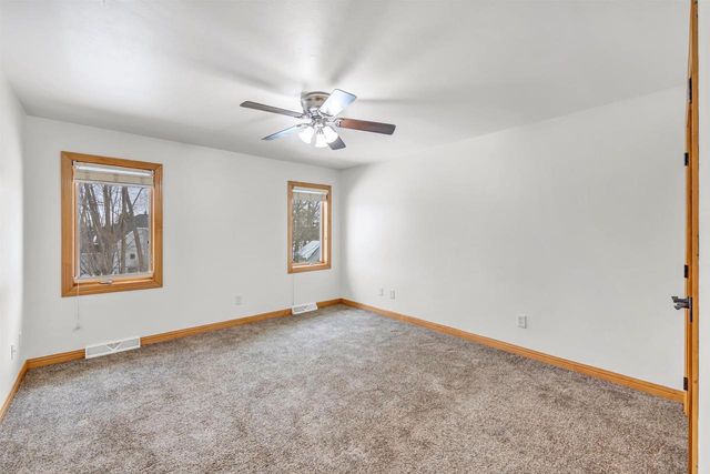 1941 HORSESHOE LANE, De Pere, WI 54115