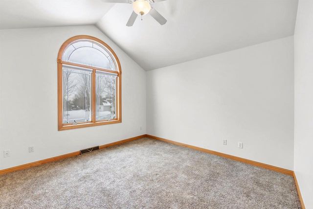 1941 HORSESHOE LANE, De Pere, WI 54115