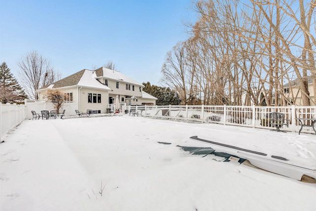 1941 HORSESHOE LANE, De Pere, WI 54115