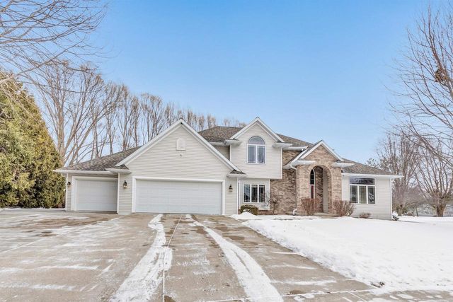 1941 HORSESHOE LANE, De Pere, WI 54115