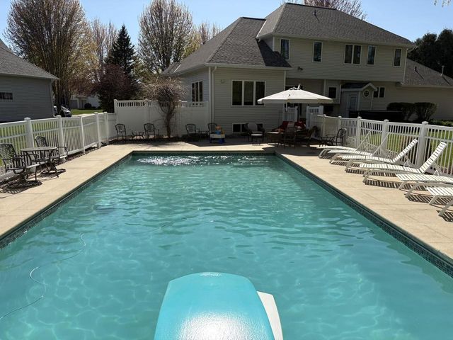 1941 HORSESHOE LANE, De Pere, WI 54115