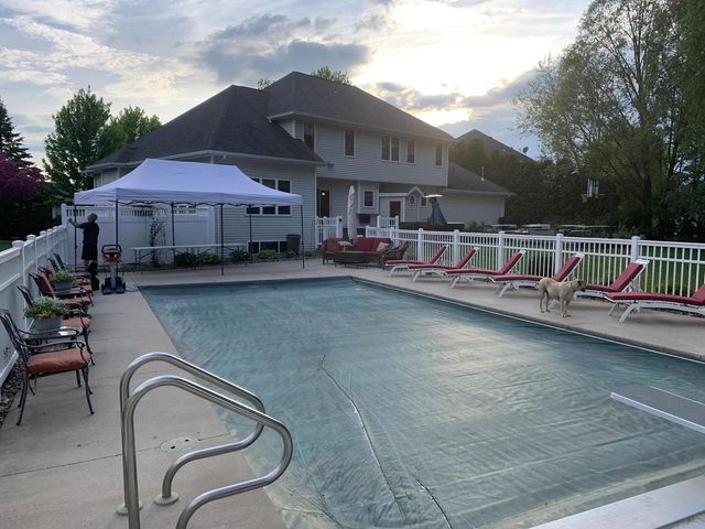 1941 HORSESHOE LANE, De Pere, WI 54115