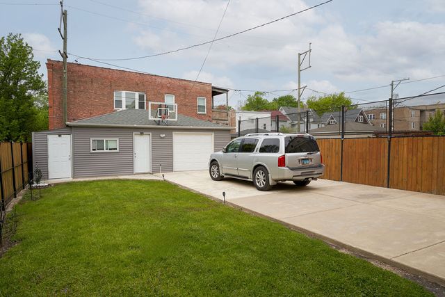 200 N Mayfield Avenue, Chicago, IL 60644