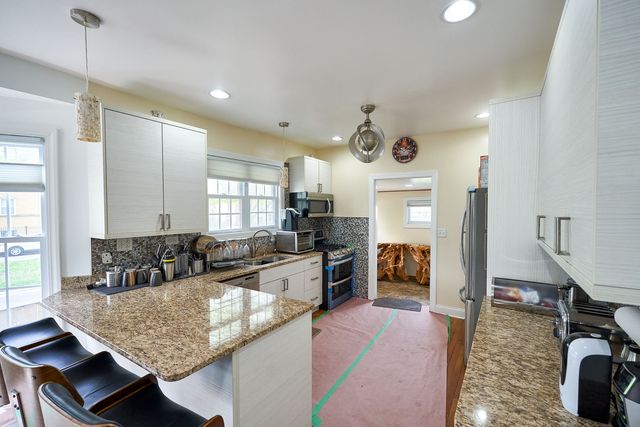 200 N Mayfield Avenue, Chicago, IL 60644
