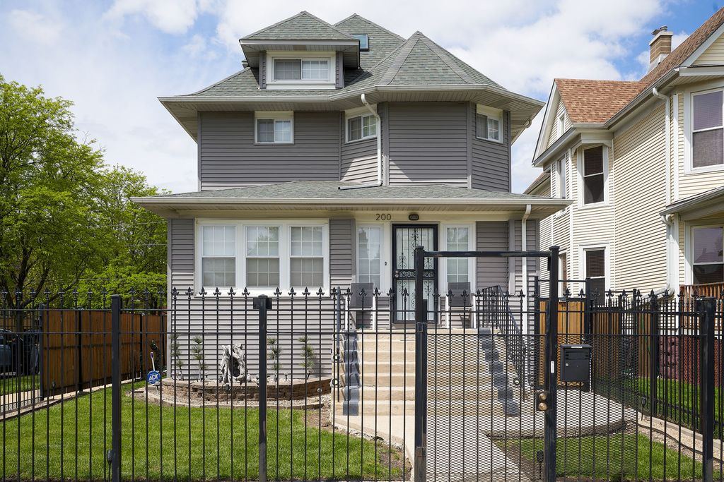 200 N Mayfield Avenue, Chicago, IL 60644