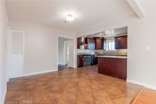 725 S Gaybar, West Covina, CA 91790