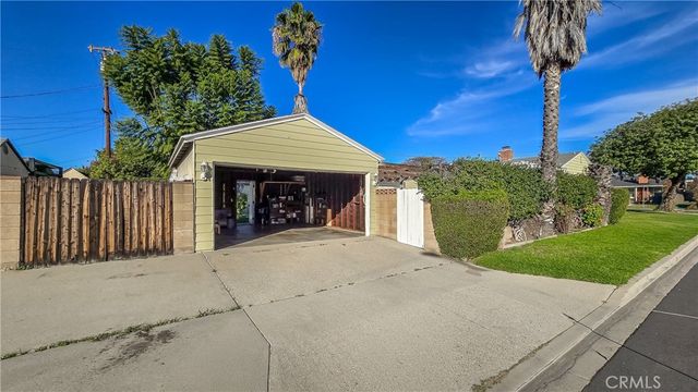 725 S Gaybar, West Covina, CA 91790