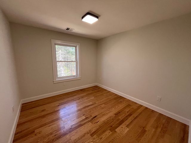 272 S Main St, Hopedale, MA 01747