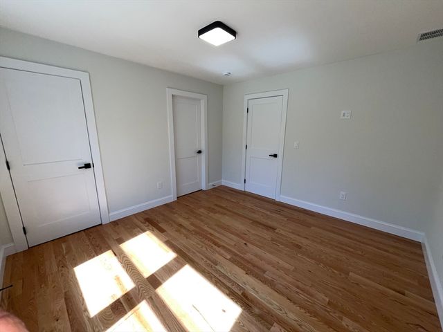 272 S Main St, Hopedale, MA 01747