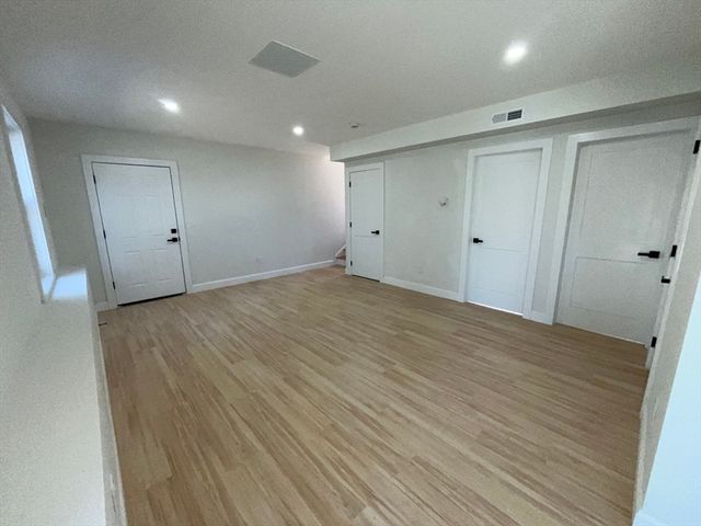 272 S Main St, Hopedale, MA 01747