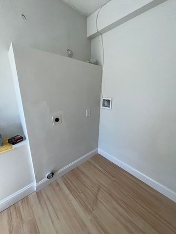 272 S Main St, Hopedale, MA 01747